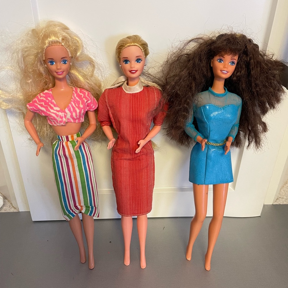 Lot of Barbie Dolls (13) A Mixture/ All bendable Parts - As is - VGC - Picture 3 of 7